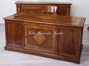 Important study-office desk made of solid walnut wood with inlaid parts in olive wood